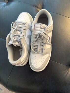 Nike Low-Top Sneakers in WORN ONCE size 8.5 gray and white
